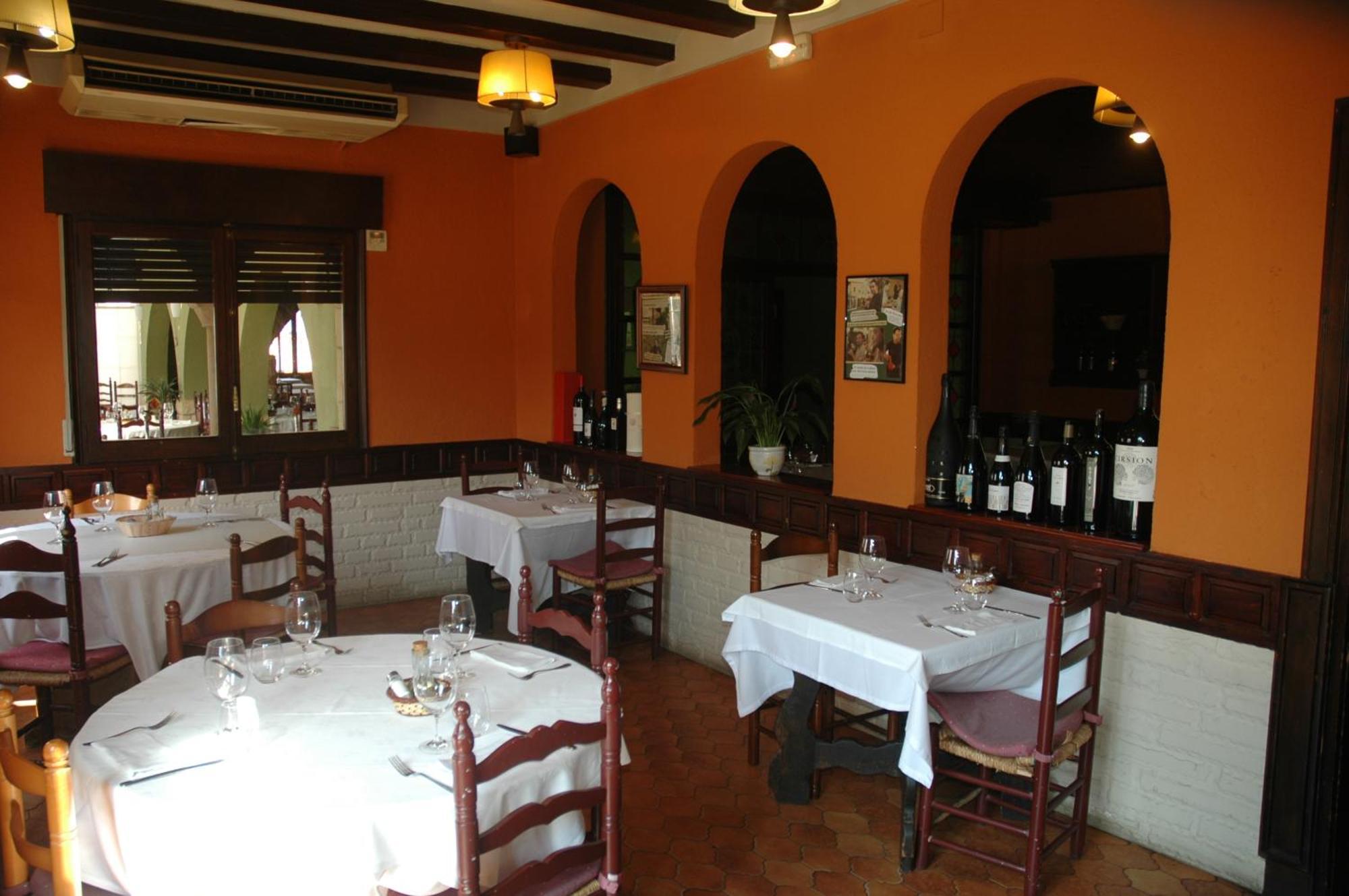 Hotel Restaurant El Bosc Banyeres del Penedes Eksteriør bilde