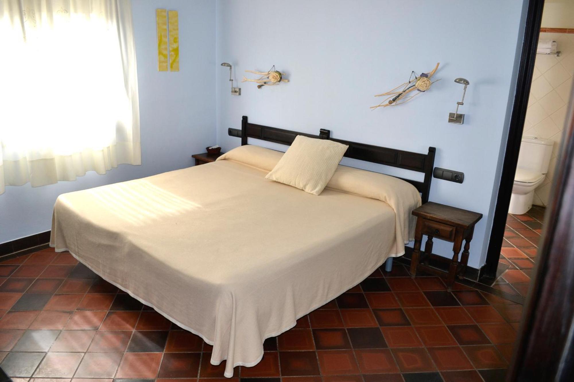 Hotel Restaurant El Bosc Banyeres del Penedes Rom bilde