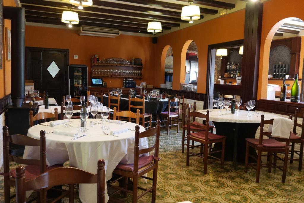 Hotel Restaurant El Bosc Banyeres del Penedes Eksteriør bilde