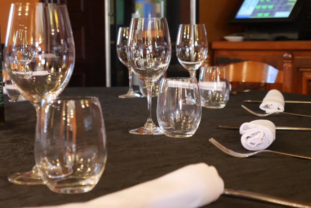 Hotel Restaurant El Bosc Banyeres del Penedes Eksteriør bilde